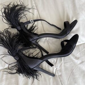 Gianni Bini Black Feathered Heels NEW